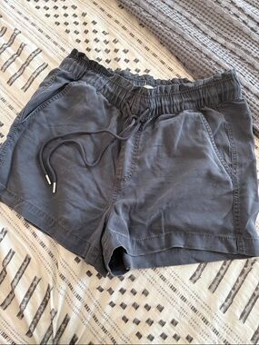 Loft Gray Shorts Paperbag Style Size Medium 100% lyocell